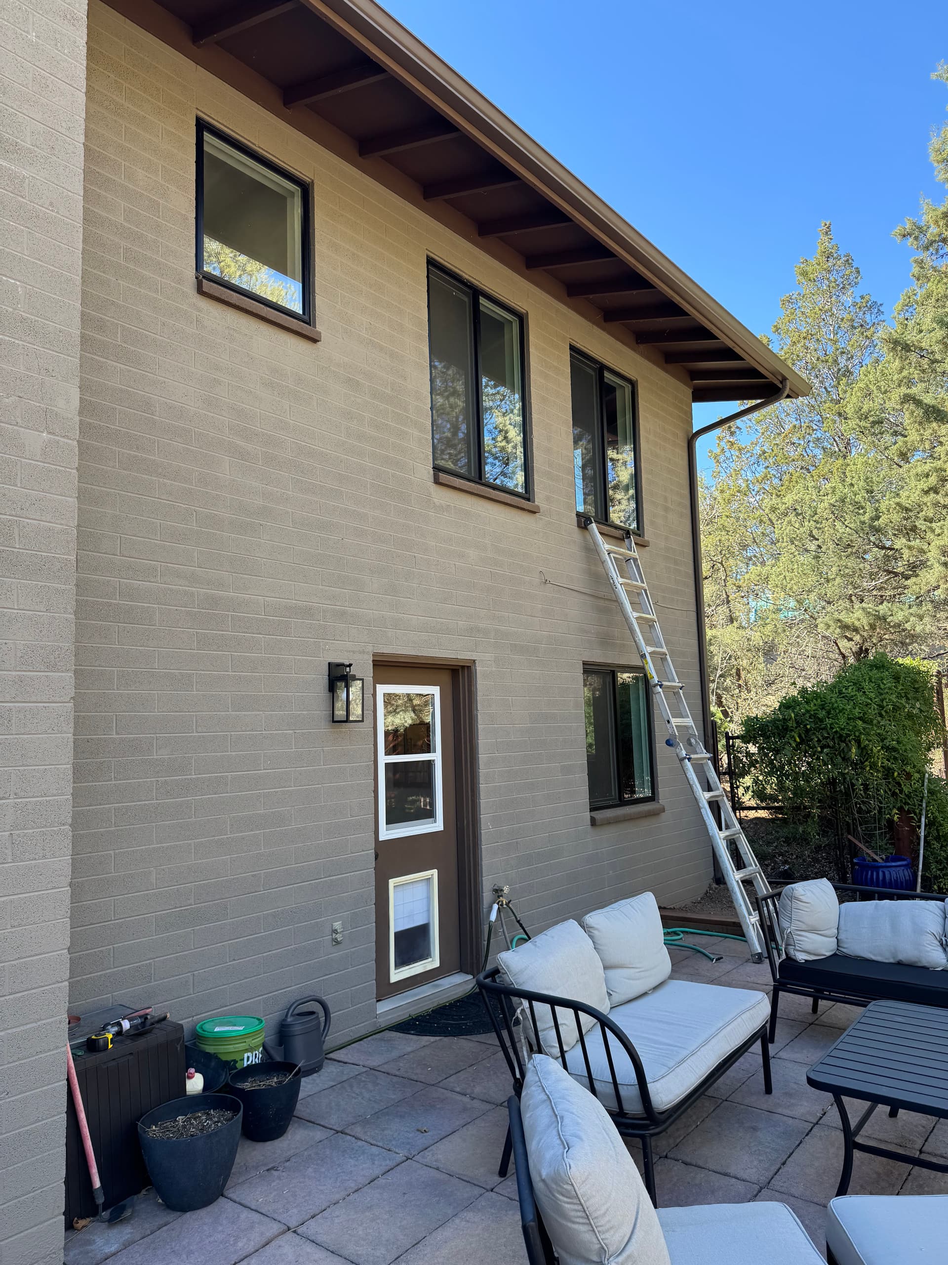 Brightening Up a Prescott Home with Sparkling Windows image