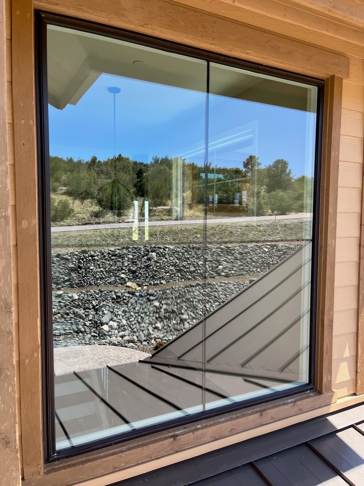 Window Shines in Prescott Lakes After Expert Clean image